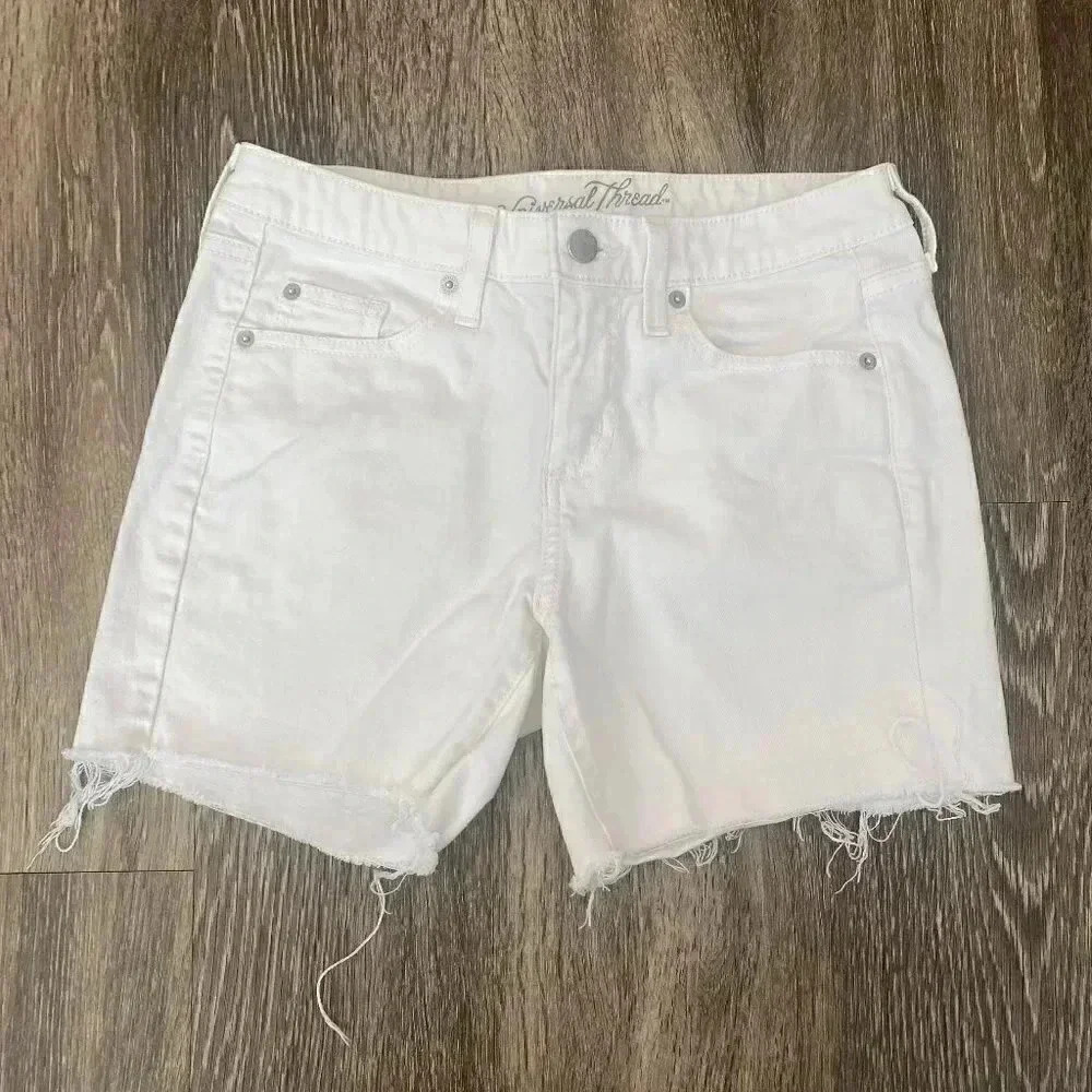Womens Universal Thread White Shorts - 2/26R